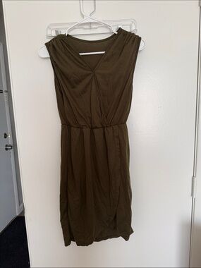 Sleeveless Olive Green V-Neck Casual Women’s Dress